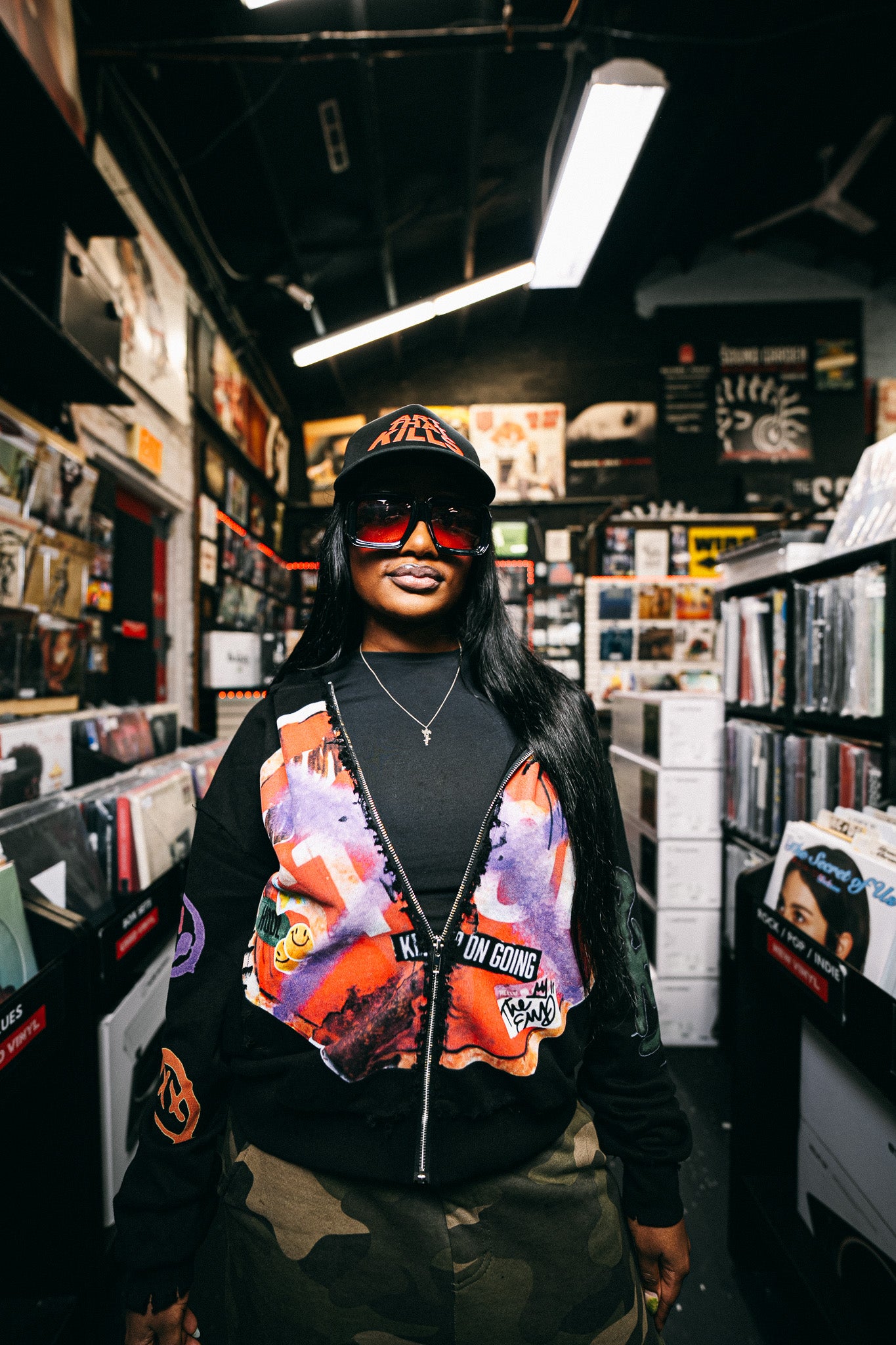 BLACK DISTRESS HOODIE